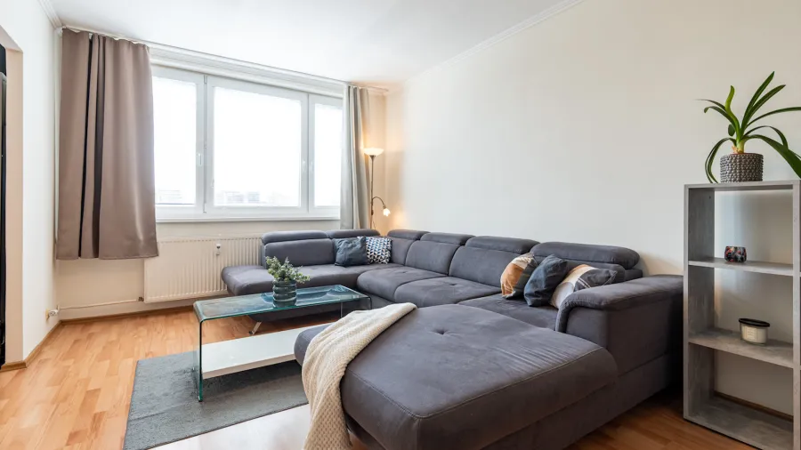 REZERVOVANÝ PRAŽSKÝ 3 IZBOVÝ BYT S VEĽKOU LODŽIOU